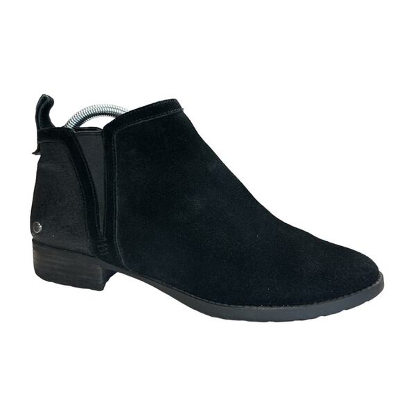 Ugg McClaire Ankle Boots Womens 9 Black Suede Leather Chelsea Minimalist - Picture 1 of 10